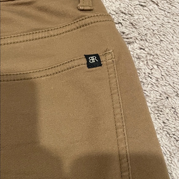 36x33 Banana Republic Men’s Khaki pants - Picture 8 of 8